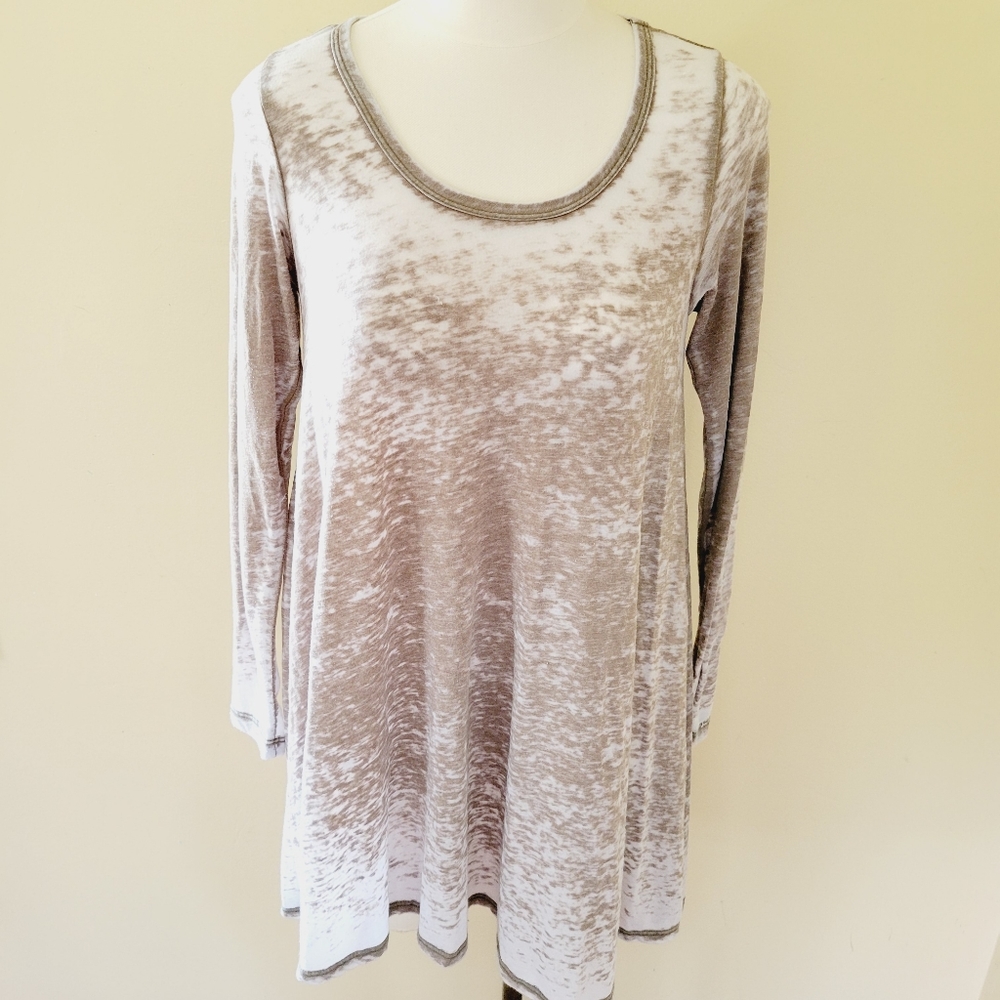 Darlove Jones burnout cutout tee size small